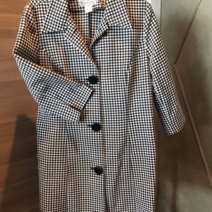 Blk & WH Light weight duster coat 3/4 sleeved